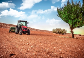 ArmaTrac трактор 8